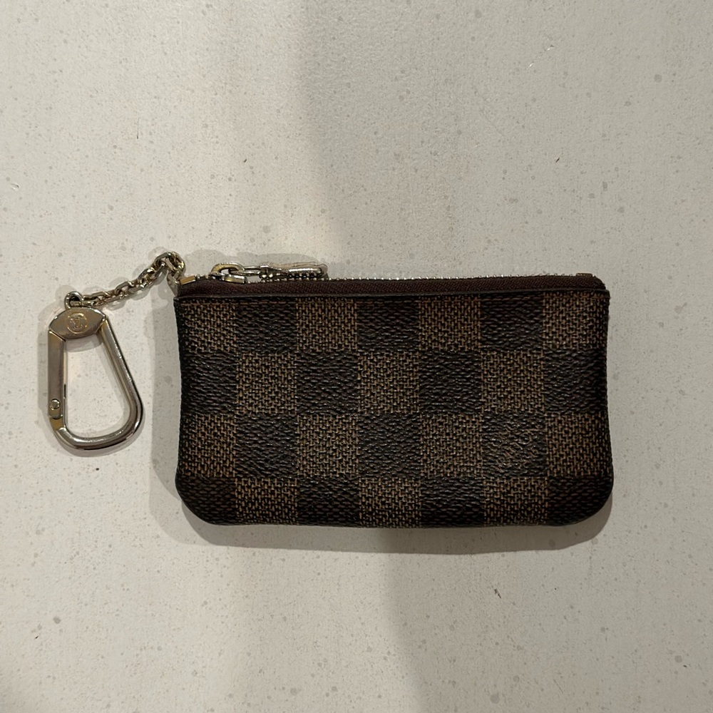Louis Vuitton Key Pouch - Picture 3 of 10